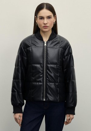 Куртка кожаная утепленная Zarina Exclusive online. Цвет: черный