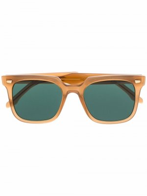 Солнцезащитные очки 1387 в квадратной оправе Cutler & Gross. Цвет: бежевый
