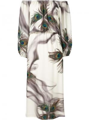 Платье с принтом павлиньих перьев Tamara Mellon. Цвет: белый