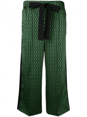 Укороченные брюки с геометрическим принтом Fendi. Цвет: зелёный