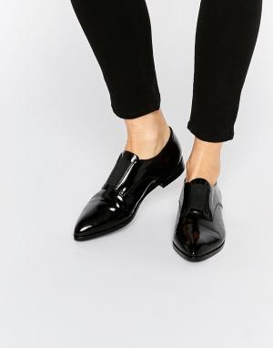 Черные туфли с острым носком и резинкой спереди Jasmina Pieces. Цвет: черный