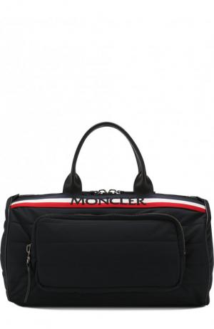 Текстильная дорожная сумка с плечевым ремнем Moncler. Цвет: черный