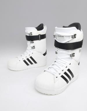 Белые ботинки для сноуборда adidas Snowboarding Superstar ADV. Цвет: белый