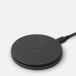 Беспроводное зарядное устройство Drop Wireless Charger Classic Leather Native Union. Цвет: чёрный