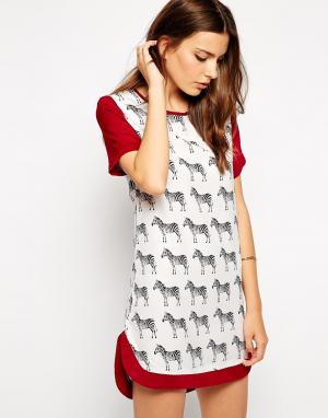 Платье‑футболка с оригинальным принтом Lavish Alice. Цвет: мульти
