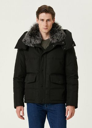 Черное пальто с капюшоном Yves Salomon. Цвет: черный