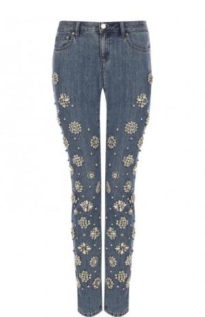 Укороченные джинсы-скинни с декоративной отделкой MICHAEL Kors. Цвет: голубой