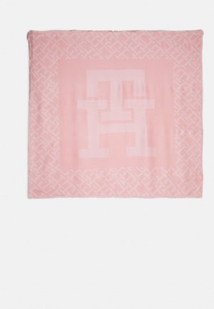 Шарф ESSENTIAL CHIC LARGE SQUARE , цвет whimsy pink Tommy Hilfiger