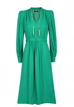 Платье ELISABETTA FRANCHI. Цвет: зеленый