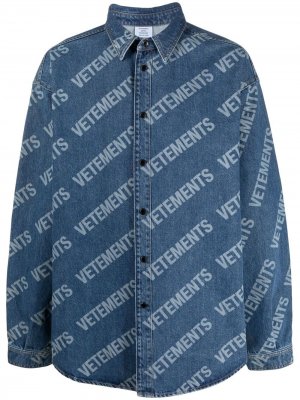 Джинсовая рубашка с логотипом VETEMENTS. Цвет: синий