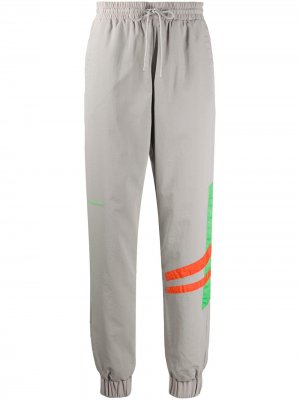 Спортивные брюки с контрастными лампасами Han Kjøbenhavn. Цвет: серый