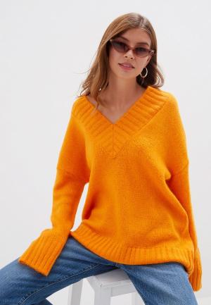Пуловер Silvian Heach. Цвет: оранжевый
