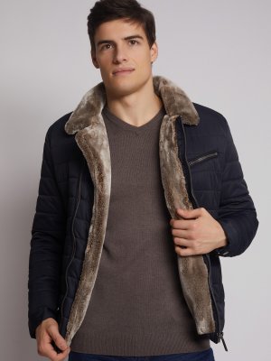 Тёплая стёганая куртка-косуха с мехом zolla. Цвет: темно-синий