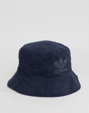 Синяя шляпа из искусственной замши BK7009 adidas Originals. Цвет: синий