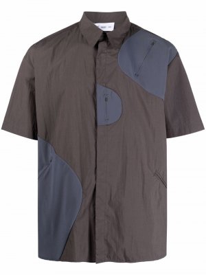 Рубашка с карманами на молнии Post Archive Faction. Цвет: коричневый