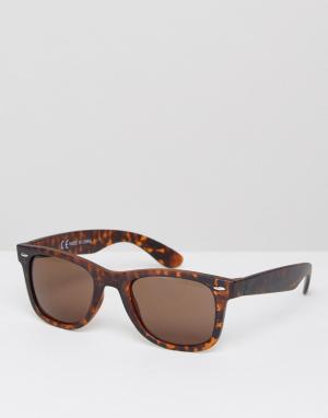 Солнцезащитные очки в черепаховой оправе Burton Menswear. Цвет: коричневый