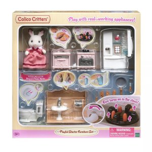 Игривый стартовый комплект мебели для кукольного домика с фигуркой и «рабочей» техникой Calico Critters