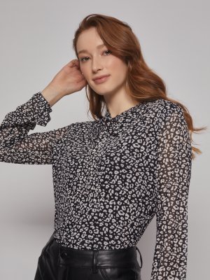 Блузка с леопардовым принтом zolla. Цвет: черный