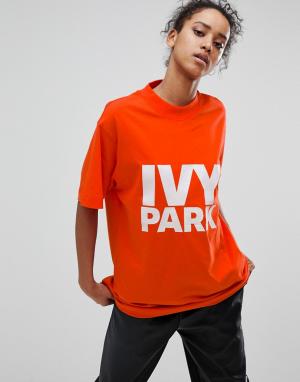 Красная футболка с логотипом Ivy Park. Цвет: красный