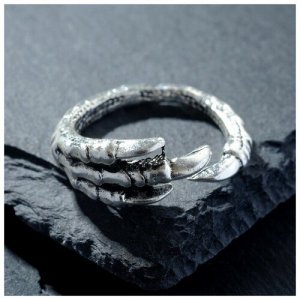 Кольцо Перстень когти, цвет чернёное серебро, безразмерное RECOM