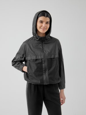 Куртка-ветровка женская с капюшоном Pompa. Цвет: черный