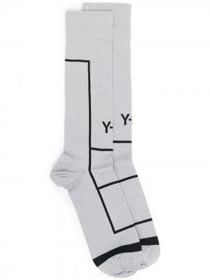 Носки с логотипом Y-3. Цвет: серый