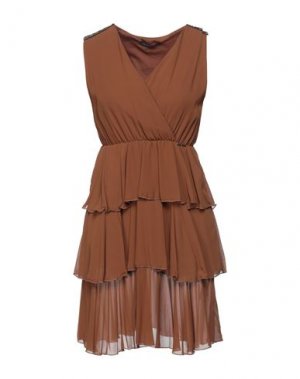 Короткое платье HELLEN BARRETT. Цвет: коричневый