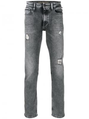 Прямые джинсы с рваными деталями Ck Jeans. Цвет: серый