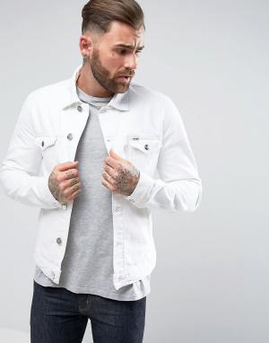 Белая рваная джинсовая куртка  Slim Authentic Wrangler. Цвет: белый