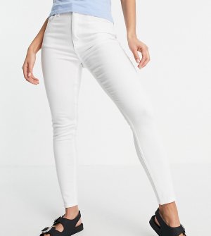Зауженные джинсы белого цвета Inspired 90-Белый Reclaimed Vintage