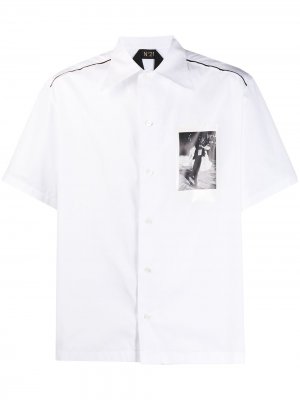 Рубашка с короткими рукавами и принтом Nº21. Цвет: белый