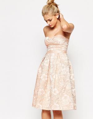 Пышное платье миди из фактурной ткани в цветочек с вырезом сзади Lashe Lashes of London. Цвет: розовый