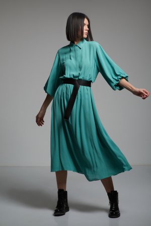 Платье миди VASSA&Co. Цвет: зеленый
