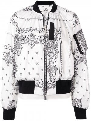 Куртка-бомбер с платочным принтом sacai. Цвет: белый