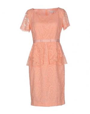 Короткое платье SEGRETA. Цвет: лососево-розовый