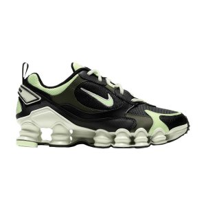 Зеленые женские кроссовки Shox Nova AT8046-001 Nike