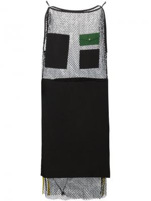 Сетчатое платье с накладными карманами Toga. Цвет: чёрный