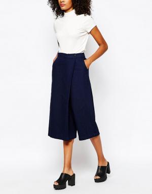 Джинсовая юбка-шорты с широкими штанинами Monki. Цвет: темно-синий
