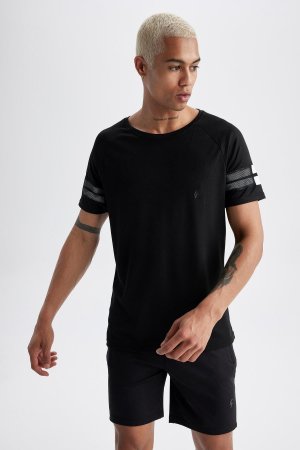 Облегающая футболка с круглым вырезом и принтом для спортсменов , черный DeFacto