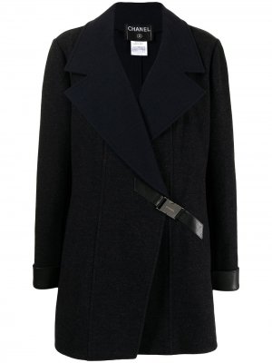 Двубортное пальто 2000-х годов с пряжками Chanel Pre-Owned. Цвет: серый