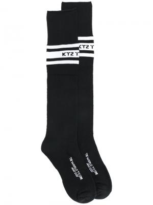 Удлиненные носки с контрастными полосками KTZ. Цвет: чёрный