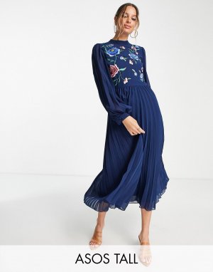 Темно-синее платье миди с плиссированной юбкой и вышивкой ASOS DESIGN Tall высоким вырезом длинными рукавами