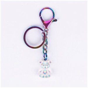 Брелок Мишка белый из металла радужного цвета с карабином, кольцом для ключей 3 см., цепью, в подарочной упаковке DARIFLY. Цвет: фиолетовый/белый/голубой/серебристый/розовый
