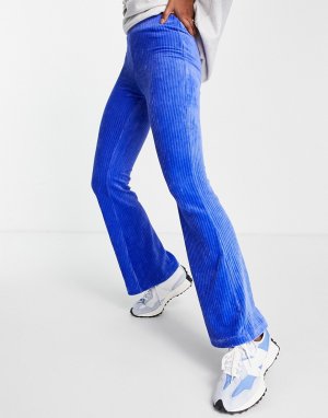 Вельветовые расклешенные брюки синего цвета STR-Голубой Stradivarius