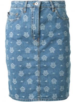 Джинсовая юбка прямого кроя Love Moschino. Цвет: синий
