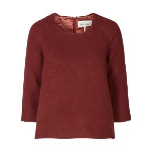 Пуловер с круглым вырезом из тонкого трикотажа AND LESS. Цвет: бордовый