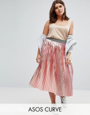 Плиссированная юбка с эффектом металлик и спортивным поясом ASOS CURVE. Цвет: розовый
