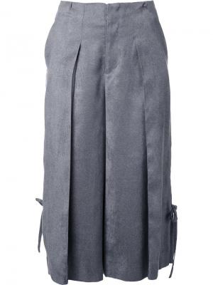 Укороченные плиссированные брюки Taro Horiuchi. Цвет: серый