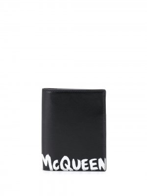 Обложка для паспорта с логотипом Alexander McQueen. Цвет: черный