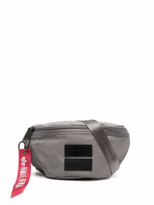 Logo-patch belt bag Eastpak. Цвет: серый
